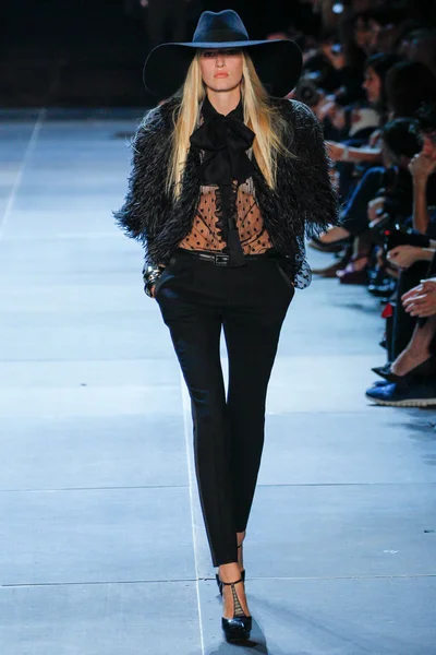 Look 48